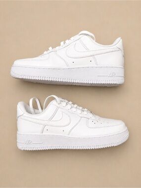 Nike Air Force 1  ‘07 White Women’s 7.5 Low Top Sneakers Casual Streetwear